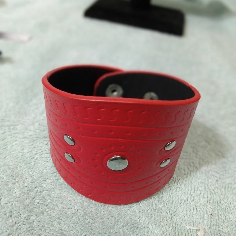 womens leather bracelet wrist band